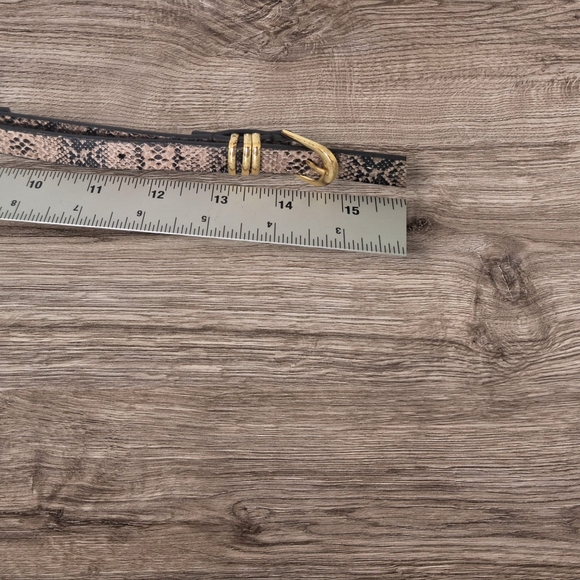 Python Belt Womens Size Medium Beige Snake Vegan Leather Embossed Fashion Slim40 - Picture 2 of 10